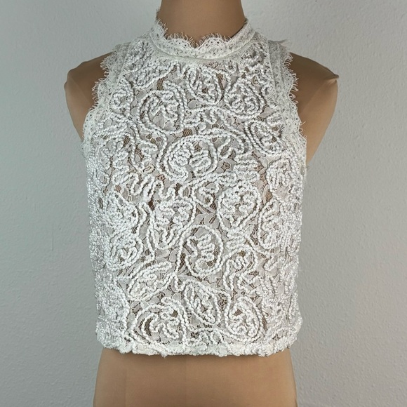 Zara Tops - ZARA super cute crop top